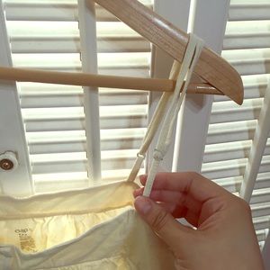 cream colored gap tank top - adjustable straps